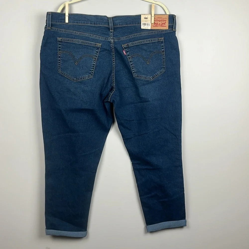NWT Levi's Womens Boyfriend Fit Jeans‎ - SZ 34